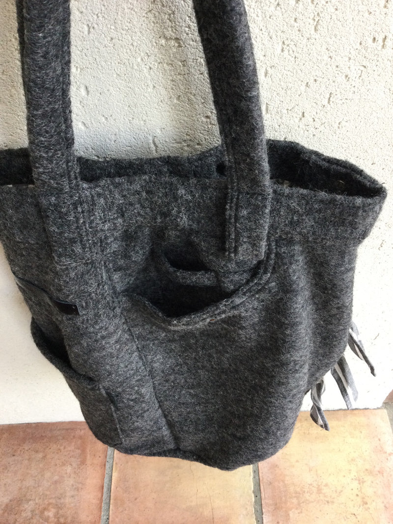 新着 tsukinowa(ツキノワ) リメイクバッグ