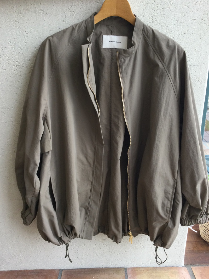 STELLA CIFFON(ステラシフォン) Light shell Taffeta short Blouson