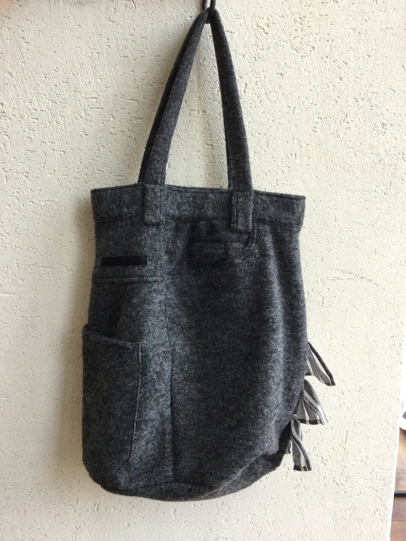 新着 tsukinowa(ツキノワ) リメイクバッグ