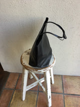 新着 Le ONDE(ルオンド) レザースクエアバッグ