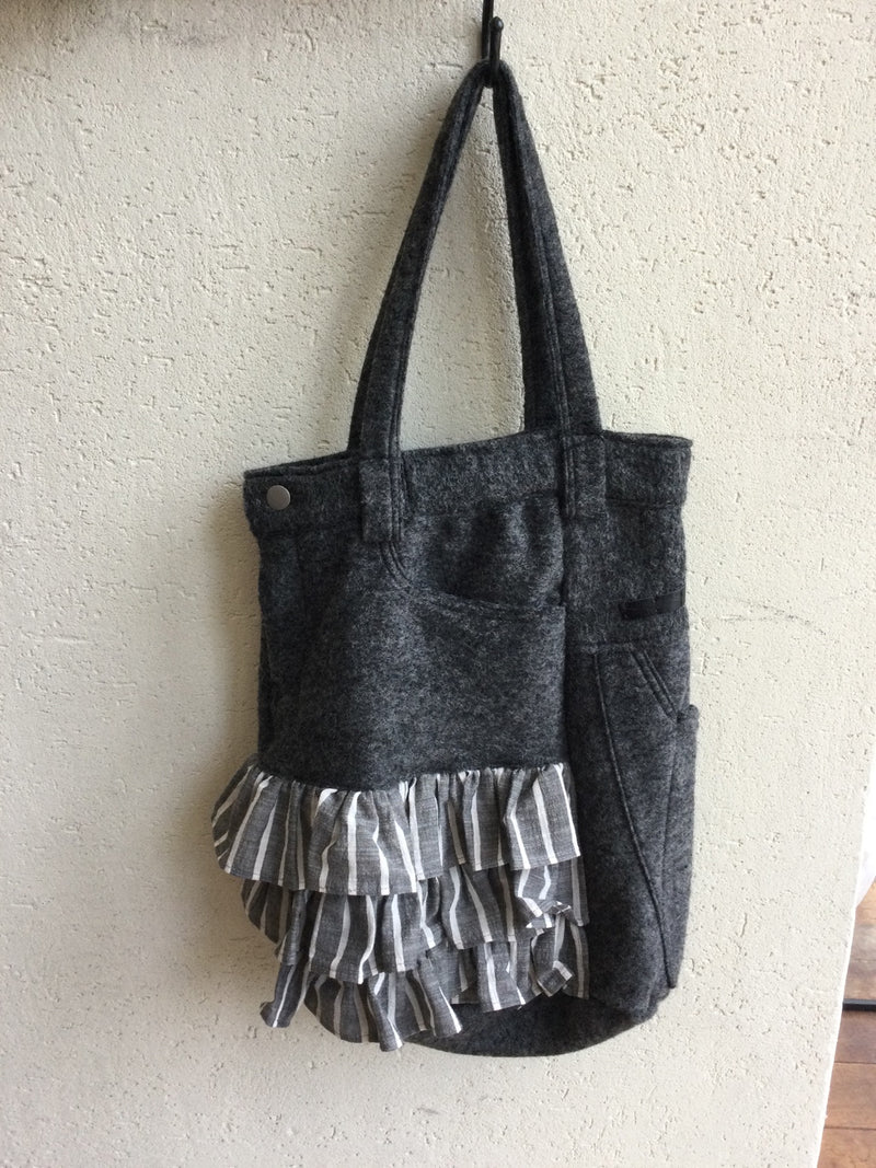 新着 tsukinowa(ツキノワ) リメイクバッグ